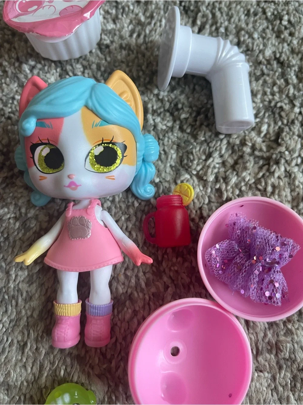 Kitten Catfe purrista girl lady Purrtea
